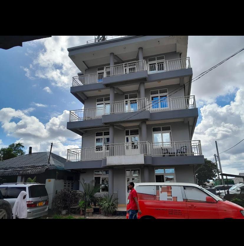 San Diego Hotel & Bar Dar es Salaam Extérieur photo